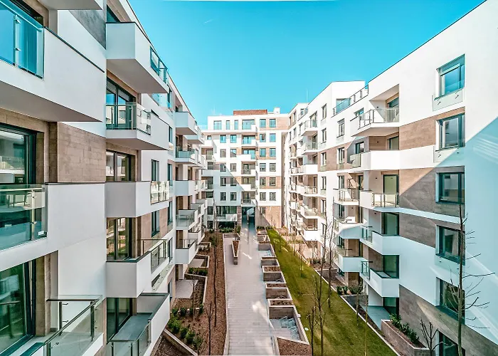 Elisabeth Residence Green With Parking